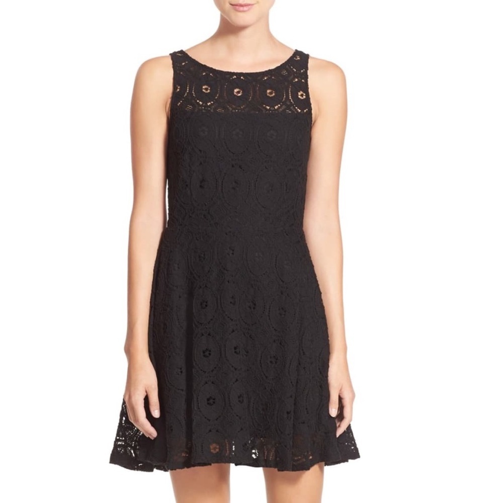 Bb DAKOTA RENLEY LACE FIT FLARE DRESS ♥️IN STORES